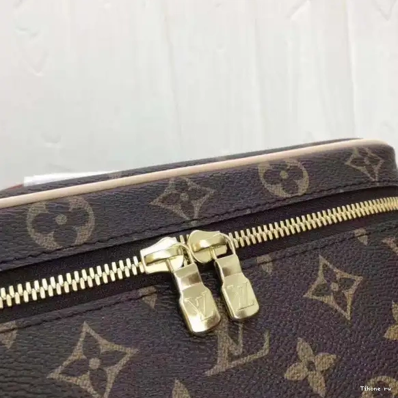 Affordable TOILETRY BAG VUITTON LOUIS 0516
